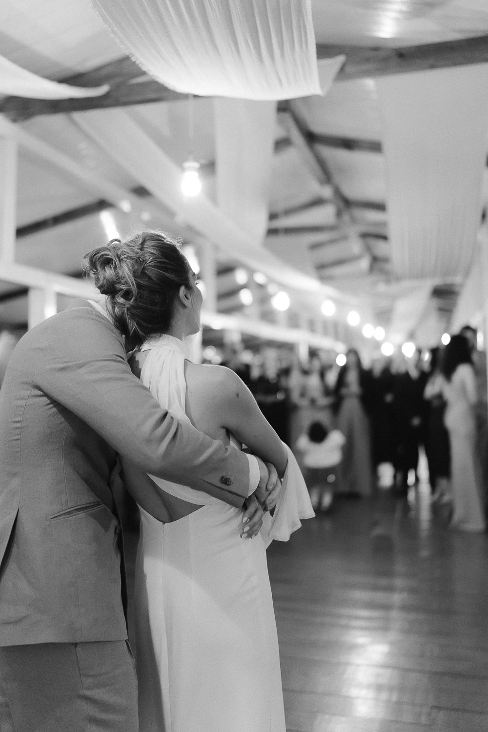 Primul dans al mirilor în grădina The Wedding House, fotograf nuntă București